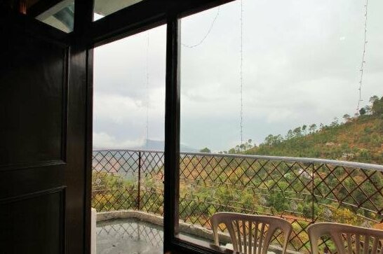 Goroomgo Homestay Kausani - Photo4
