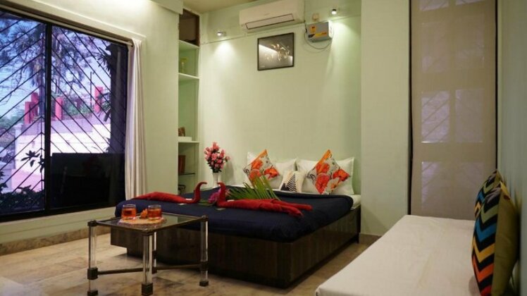 Tree top stays - pure veg - Photo2