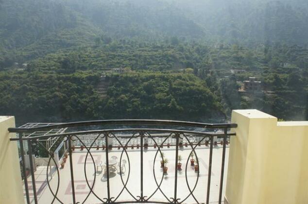 Riverside Resorts - Photo3
