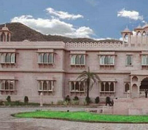 Hotel Bhanwar Singh Palace