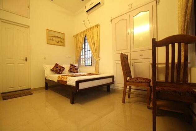 Aaron's Home Stay - Photo3