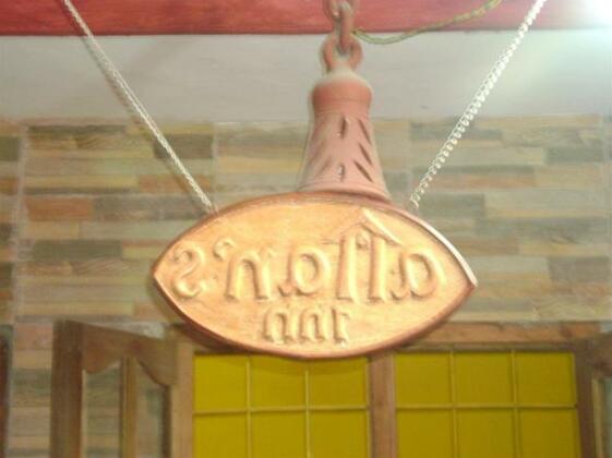 Allan's Inn - Photo2