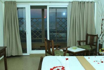 Baywatch Beach Homes - Photo5