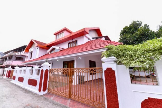 Lively 1BR Homstay in Vennala - Photo2