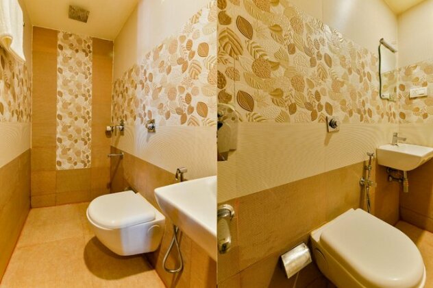 OYO 17072 Meridian Regency - Photo3