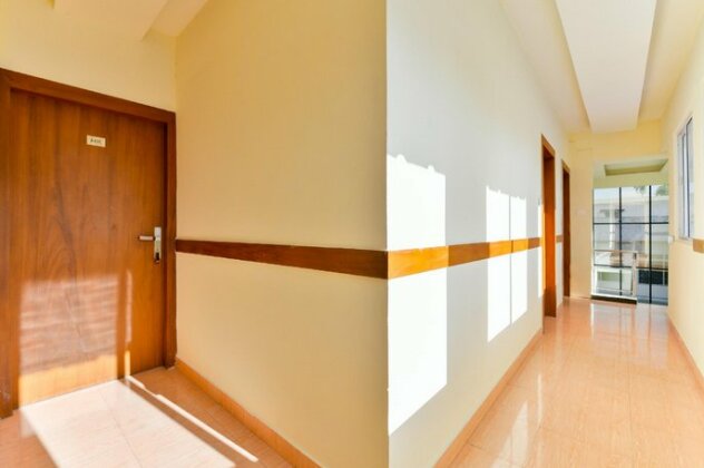 OYO 17072 Meridian Regency - Photo4
