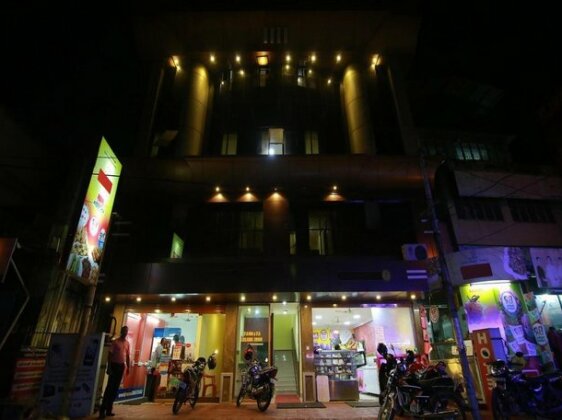 OYO 5643 Hotel Malabar Plaza - Photo2
