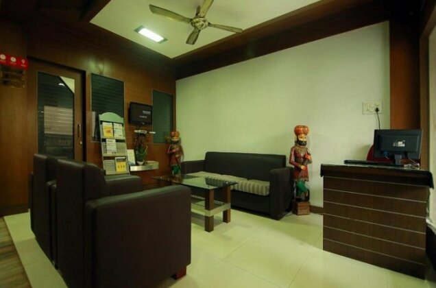 OYO Rooms MG Road Padma Junction - Photo3