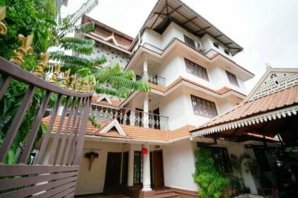 Well-furnished 1BR Home in Kochi