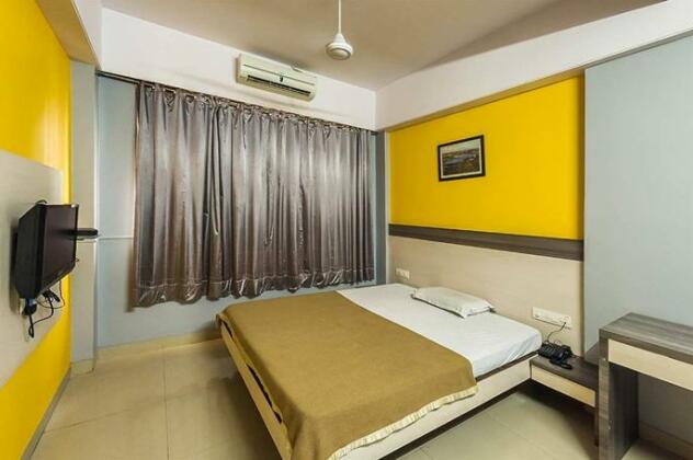 Hotel Aashish Deluxe - Photo2