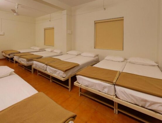 Hotel Parag Deluxe Lodging