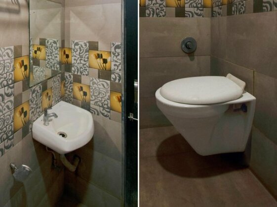 Hotel Radhika Deluxe - Photo2