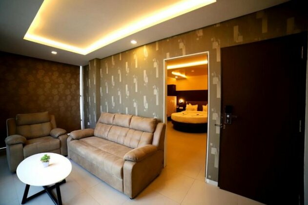 Hotel Rajdoot Royale Residency LLP - Photo3