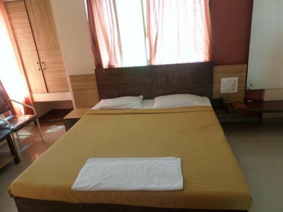 Hotel Vrindavan Deluxe - Photo5