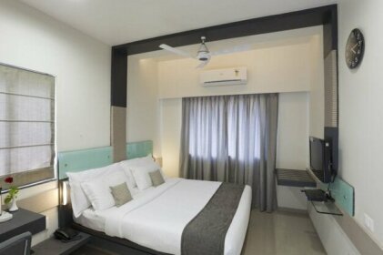 Skylark Business Hotel