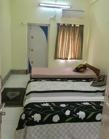 Furnished apt w 2 bed rooms in New Alipore