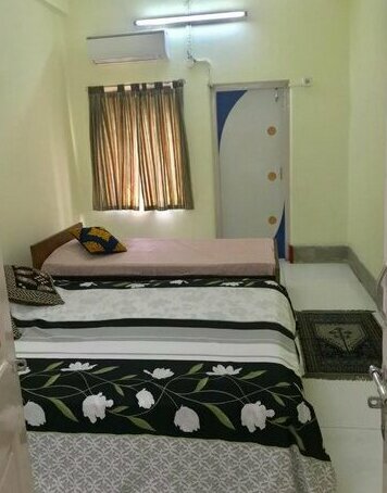 Furnished apt w 2 bed rooms in New Alipore