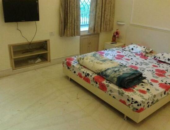  Photo 1