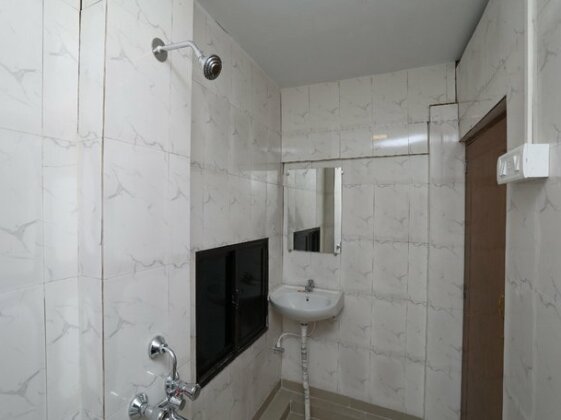 OYO 41435 Golden Residency guest house - Photo5