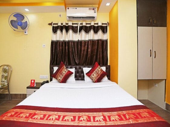 OYO 9975 Hotel Asmeet - Photo4