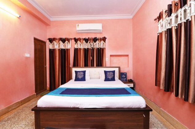 OYO Apartments CJ Block - Photo2