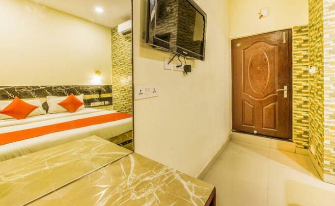 ZO Rooms Esplanade SN Banerjee Road - Photo4