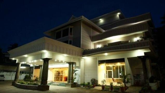 Hotel Raj Residency