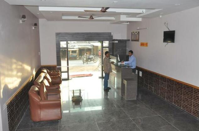 Hotel Manik Residency - Photo2