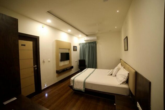 Crystal Inn Hotel - Photo4