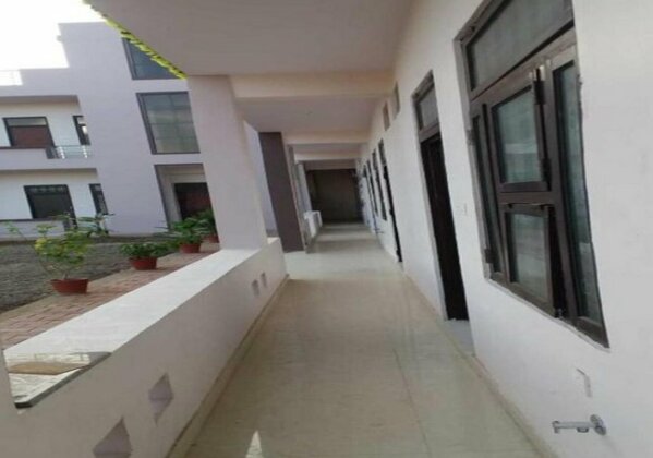 Hotel B Shivjii - Photo3