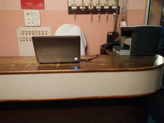 Hotel Gayatri Residency - Photo2