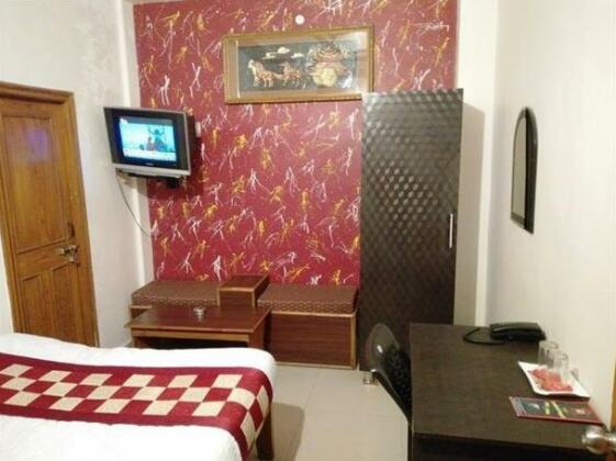 Hotel Gayatri Residency - Photo4