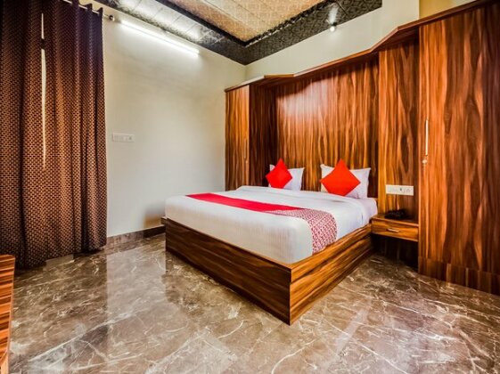 OYO 30911 Eleven 43 Suites - Photo2
