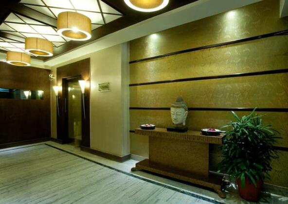 Surya Royal Hotel - Photo2