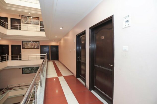 Capital O 40539 Hotel Triputi - Photo3