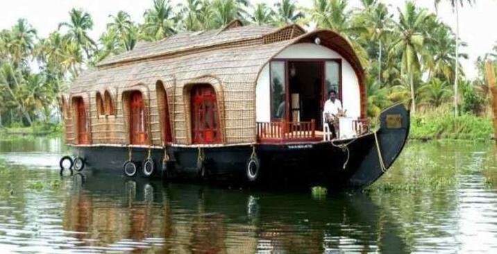 Aqua Jumbo Houseboats - Photo5