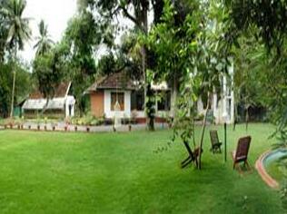 Aymanam Village Resort - Photo4