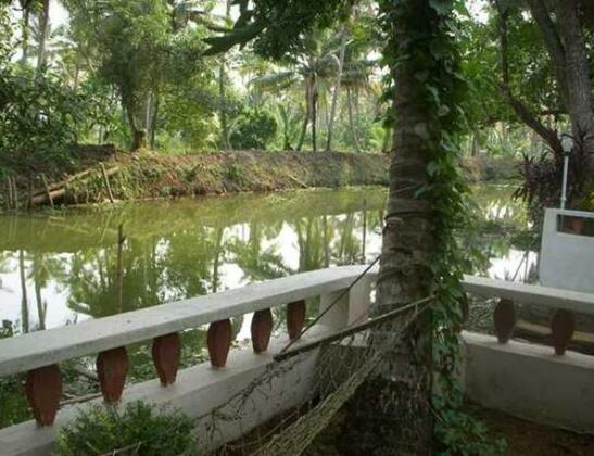 Back Water Heritage Homestay - Kumarakom - Photo5