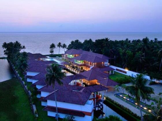 Coconut Grove Hotel