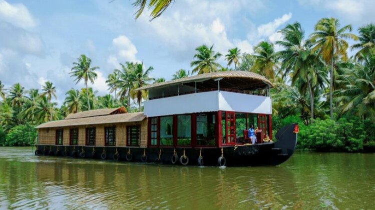 Shivaganga Houseboat Kottayam