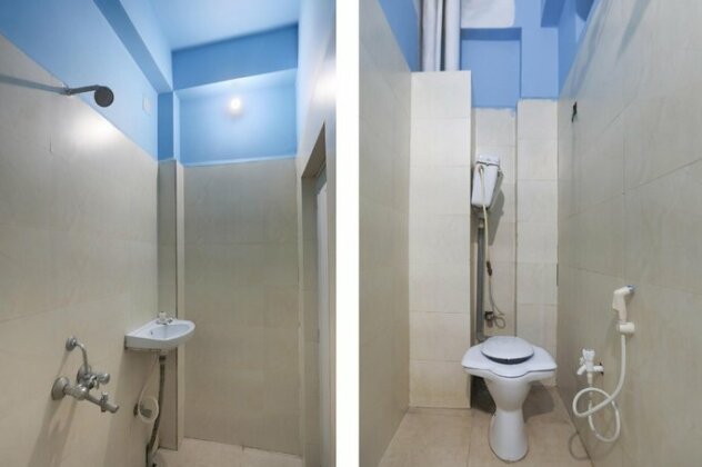 SPOT ON 36056 Joy Shri Krishn Chaitanya Hotel SPOT - Photo5