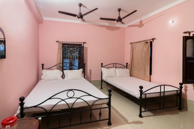 SPOT ON 49052 Shree Chaitanya Math Teertha Bhawan