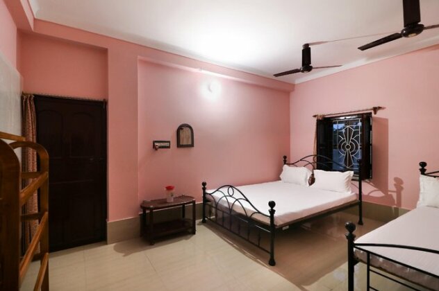 SPOT ON 49052 Shree Chaitanya Math Teertha Bhawan - Photo4
