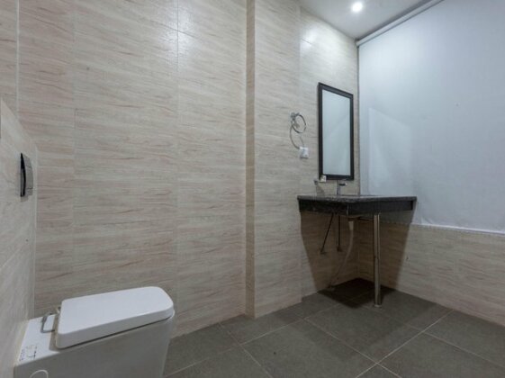 OYO 19141 Diamond Vaishali - Photo4