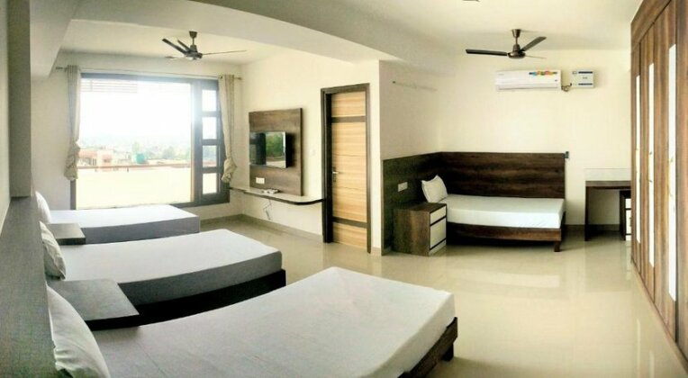 Pride Home - Photo2