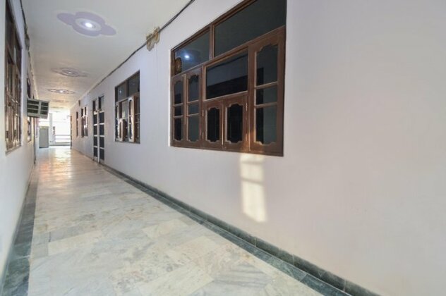 SPOT ON 66570 Dhiman Residency - Photo3