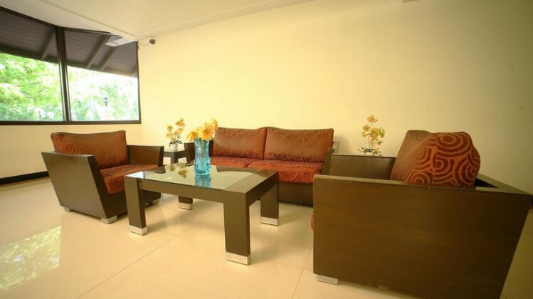 Hotel Rajvihar Deluxe - Photo4