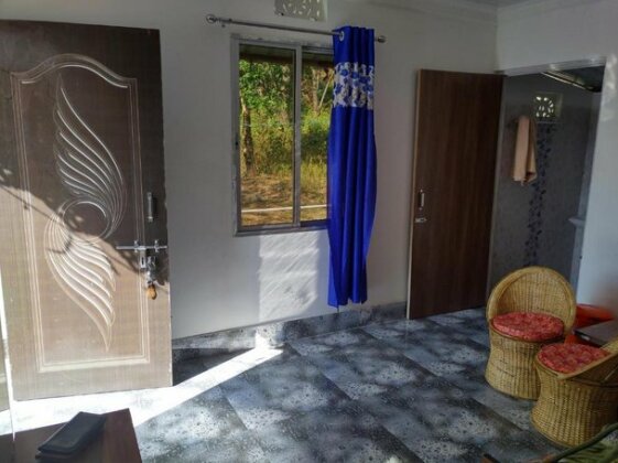 Yellow Stone River Side Home Stay - Photo5