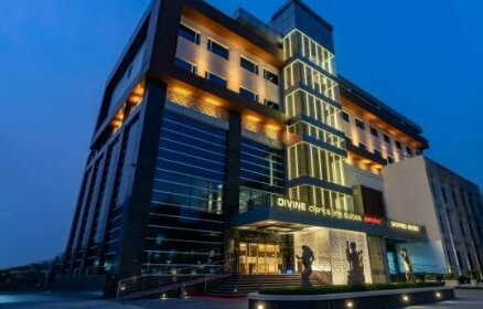 Divine Clarks Inn Suites
