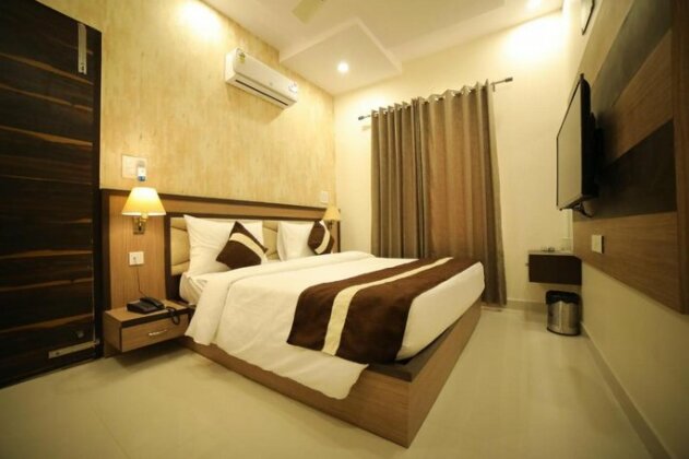 Hotel Amber Kurukshetra - Photo3